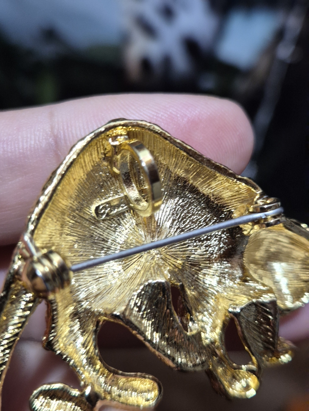 Park Lane Gold and Black Leopard Brooch - Picture 3 of 4